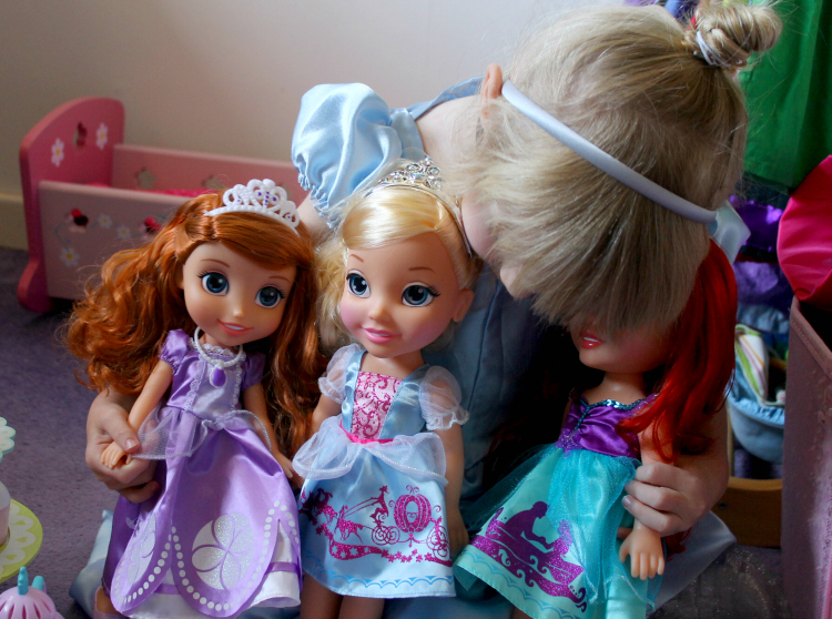 Cocktails in Teacups Disney Life Parenting Travel Blog Disney Toddler Dolls Jakks Review #nationalteaday Hugs