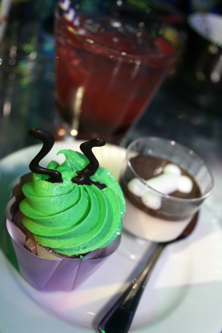 Cocktails in Teacups Disney Life Travel Parenting Blog Walt disney World Club Villain Review dessert