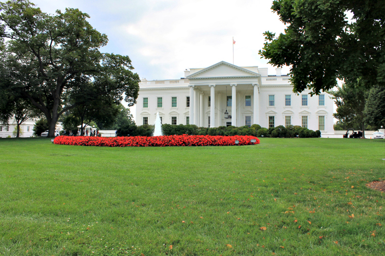 Cocktails in Teacups Disney Life Travel Parenting Blog 5 Must Dos in Washington DC White House 2