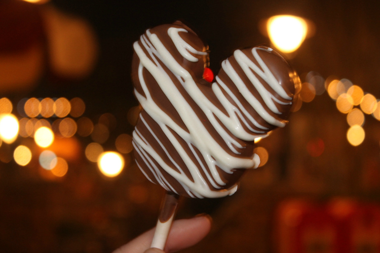 10-things-i-must-do-while-at-walt-disney-world-mickey-cake-pop