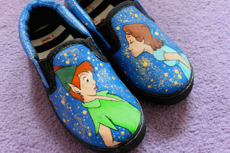 cocktails-in-teacups-disney-life-travel-parenting-blog-magical-things-painted-shoes-review-close-up